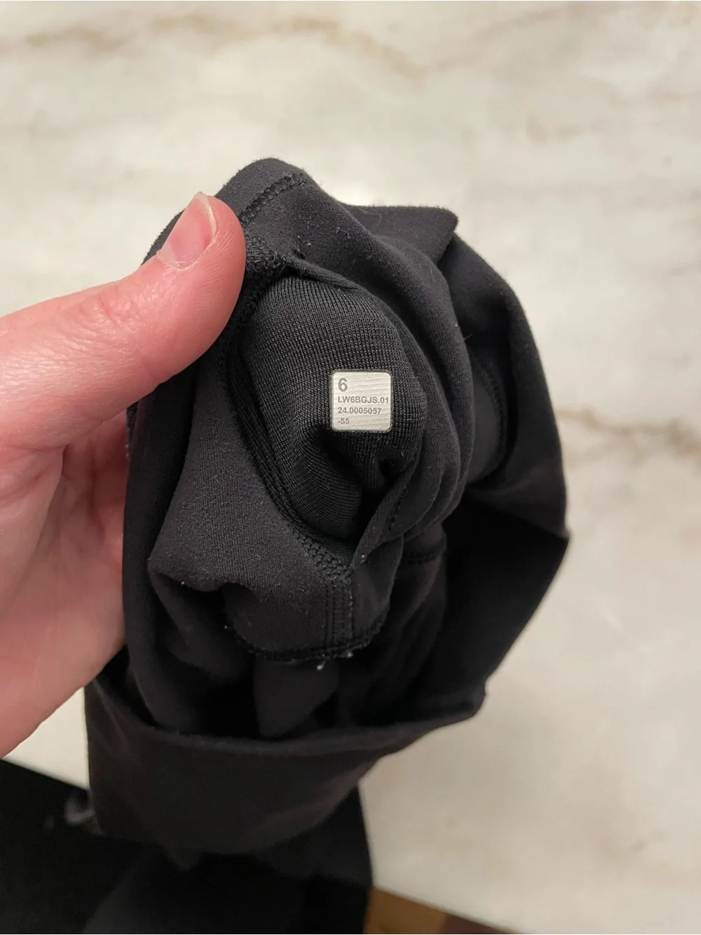 lululemon athletica Black High-Rise Workout Leggings 23” crop capris size 6